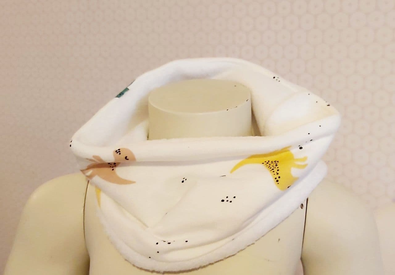 Snood bébé « dinosore »